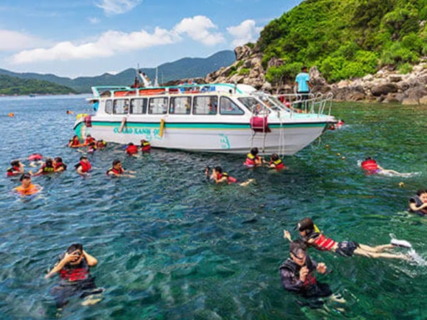 Cham Islands Snorkeling Tour by SpeedBoat from Da Nang